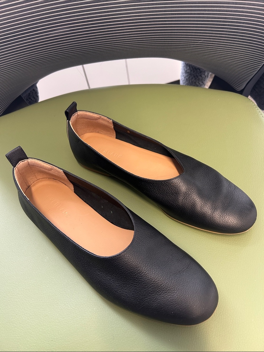 Everlane The Day Glove Black Leather Flats - size 8 - Picture 6 of 6